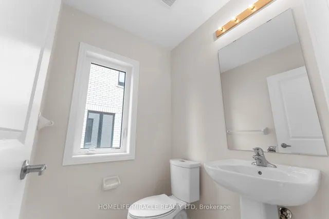 房产图片 3 - 873 Logan Dr