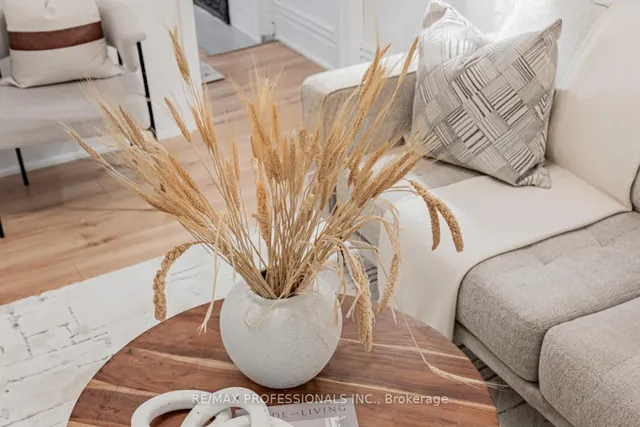 Additional image 22 of 2398 St Clair Ave