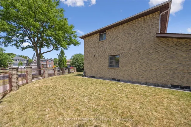 Additional image 39 of 49 Farmhill Crt