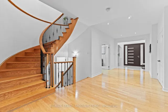 Additional image 25 of 6 Islington Dr