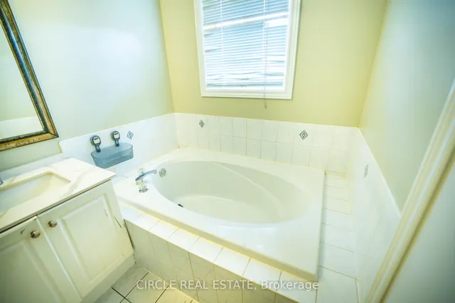 Additional image 18 of 10 Gold Park Pl