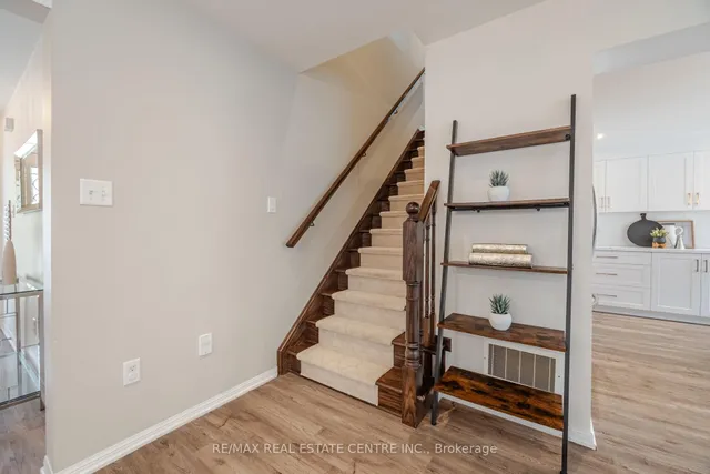 Additional image 20 of 996 Savoline Blvd