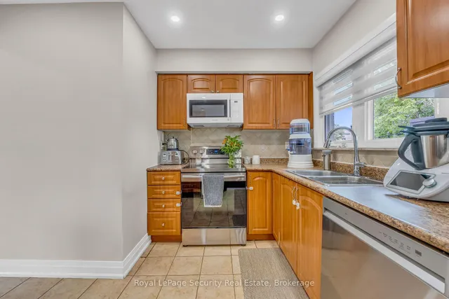 房产图片 12 - 23 Talent Cres