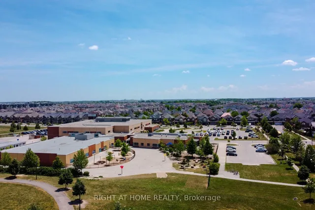 房产图片 25 - 1380 Costigan Rd 单元 33