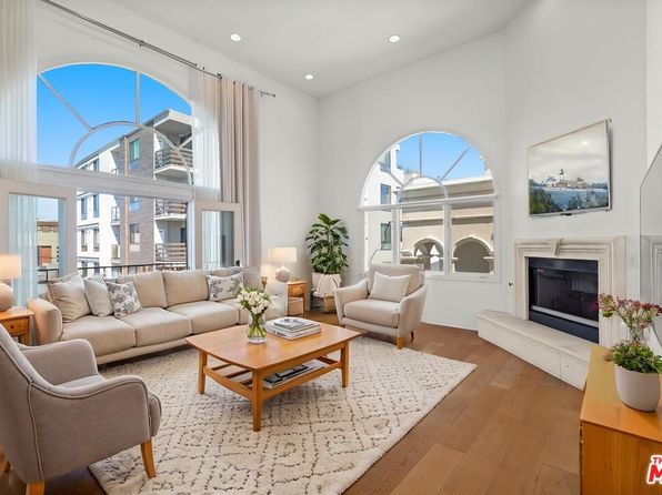 435 Arnaz Dr APT 304, Los Angeles, CA 90048