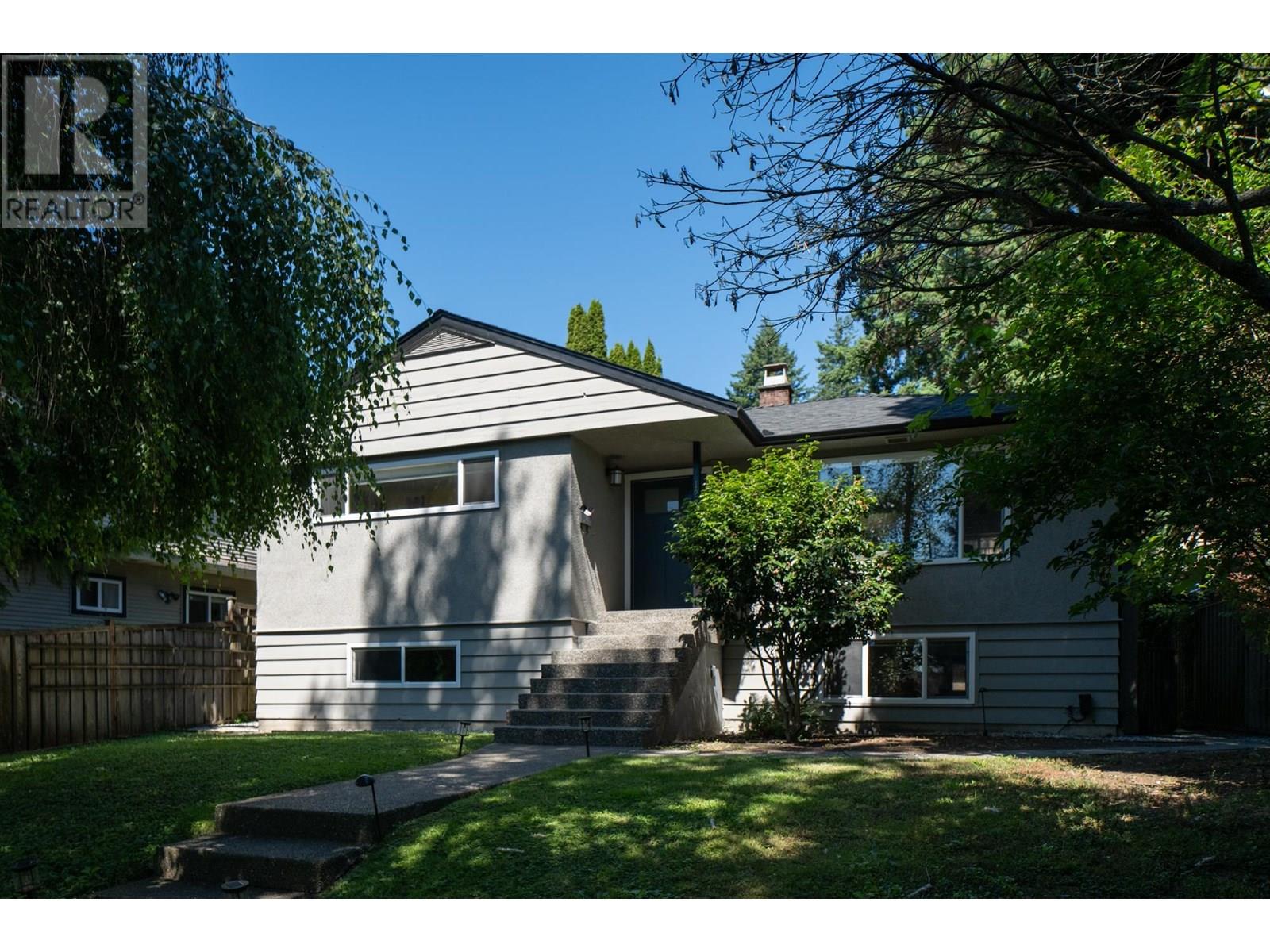 1240 SHAVINGTON STREET|North Vancouver, British Columbia V7L1L2