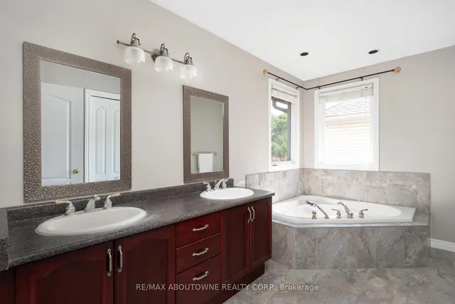 Additional image 32 of 42 Pearwood Crt