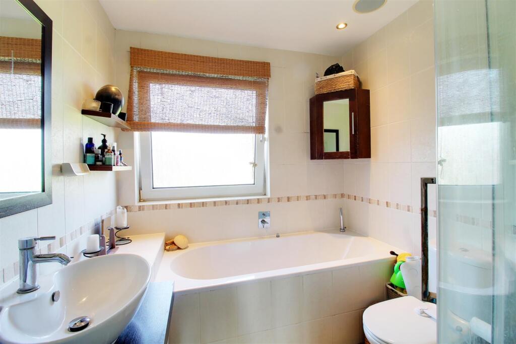 Additional image 18 of Mymms Drive, Brookmans Park