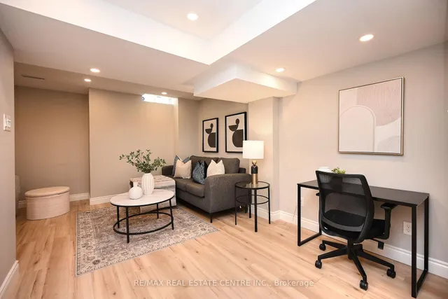 房产图片 39 - 24 Sloan Dr