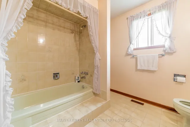 Additional image 16 of 4257 Starlight Cres