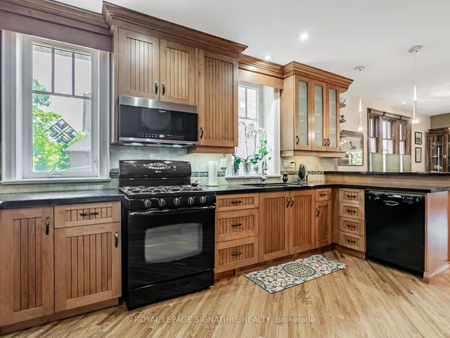 Additional image 11 of 209 Arlington Ave