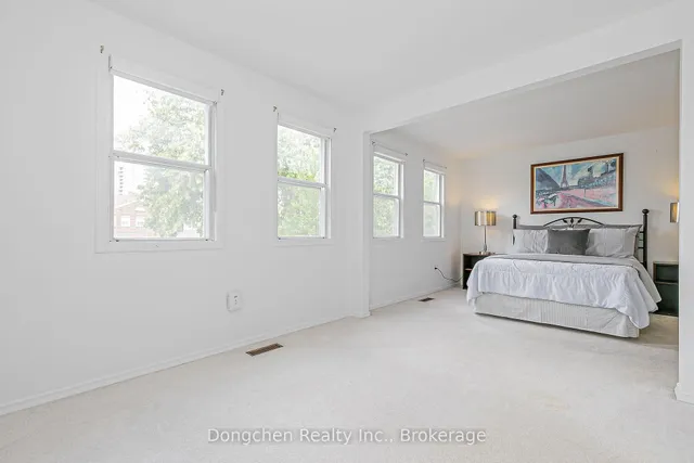 Additional image 35 of 94 Mossbrook Cres