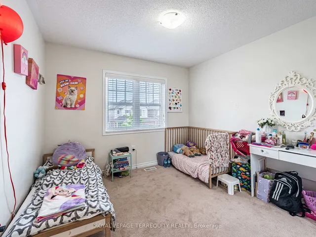 Additional image 29 of 903 Penson Cres