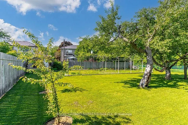 Additional image 35 of 74 Roberta Dr