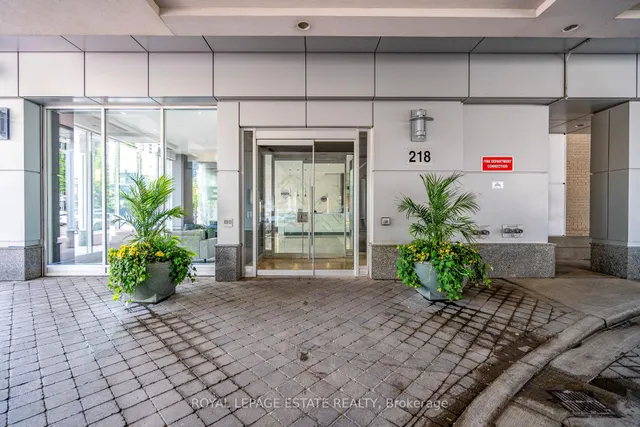 Additional image 2 of 218 Queens Quay Unit 402