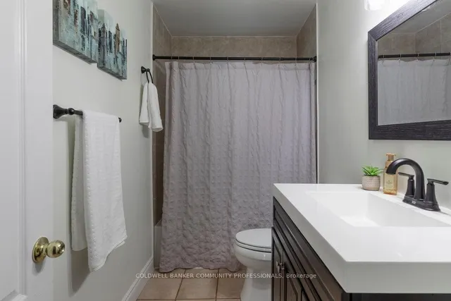 Additional image 30 of 40 Duncombe Dr