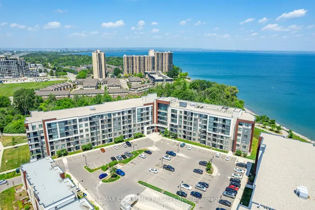 房产图片 38 - 125 Shoreview Pl 单元422