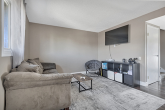 房产图片 3 - 加拿大英尼斯费尔 4516 47 街