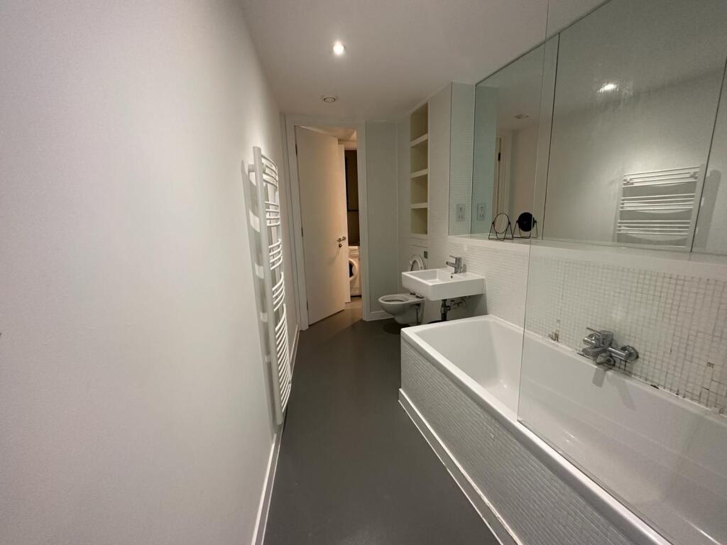 Additional image 10 of Apartment , The Rotunda,  New Street, Birmingham