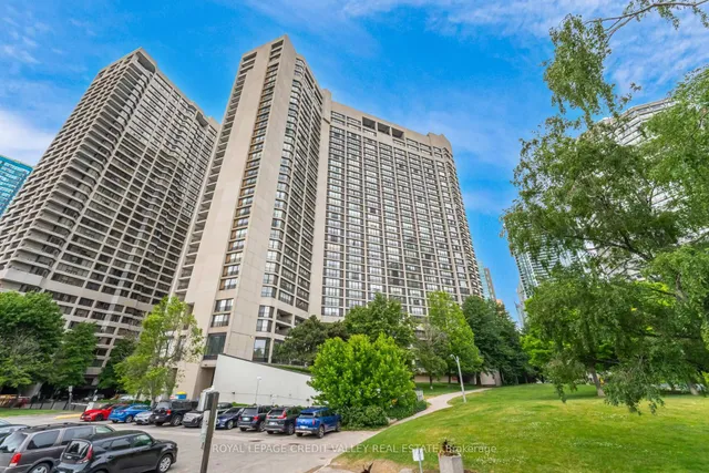 Additional image 22 of 33 Harbour Sq Unit 1421