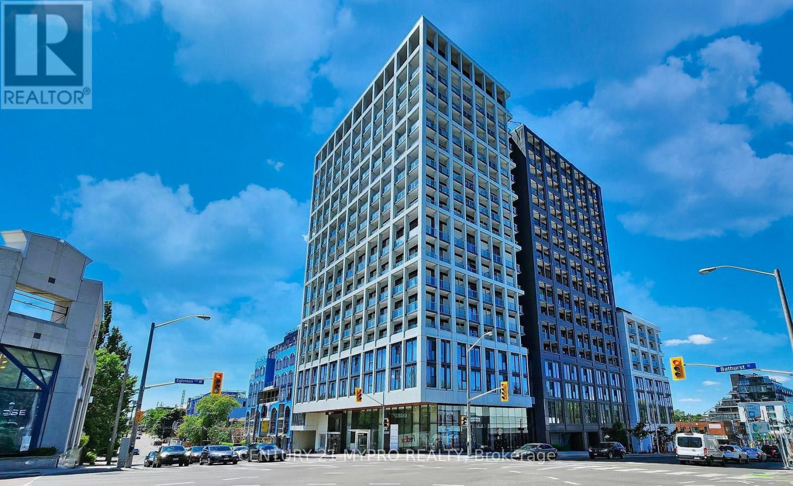 617 - 2020 BATHURST STREET|Toronto (Humewood-Cedarvale), Ontario M5P0A6