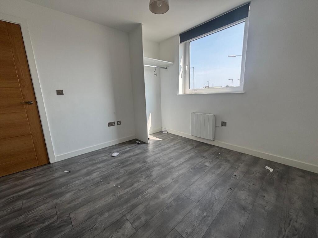 Additional image 4 of Equipoint, Yardley B25