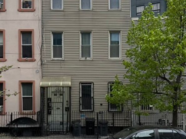 29 Fayette St, Brooklyn, NY 11206