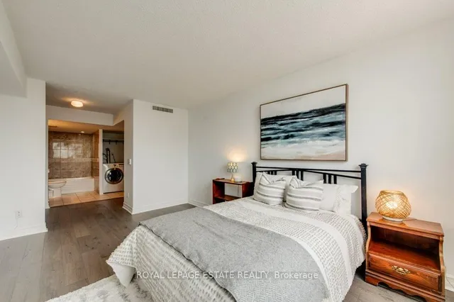 Additional image 35 of 160 Alton Towers Circ Unit 1012