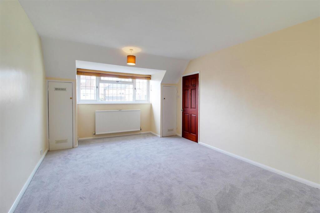 Additional image 8 of Calder Avenue, Brookmans Park