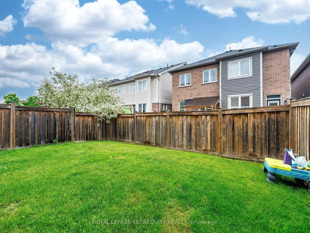 Additional image 35 of 903 Penson Cres