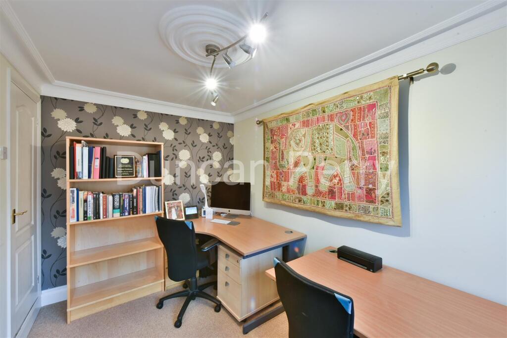 Additional image 35 of Moffats Lane, Brookmans Park, Herts