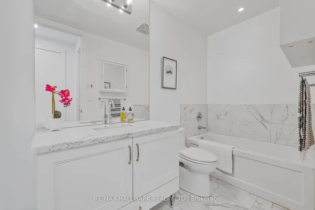 Additional image 19 of 29 Queens Quay Unit 318