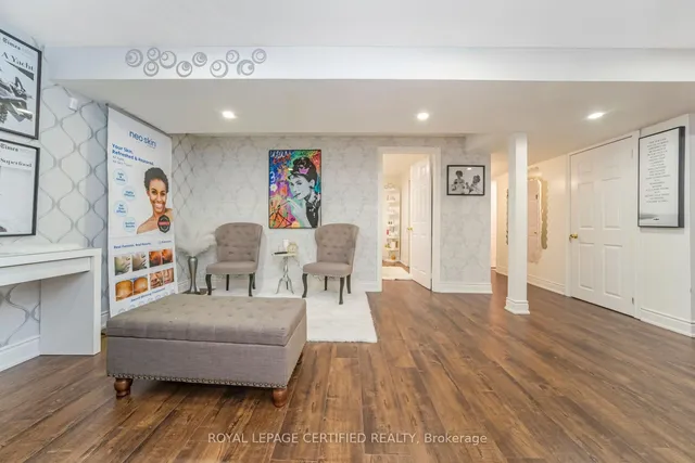 Additional image 37 of 53 Vintage Gate