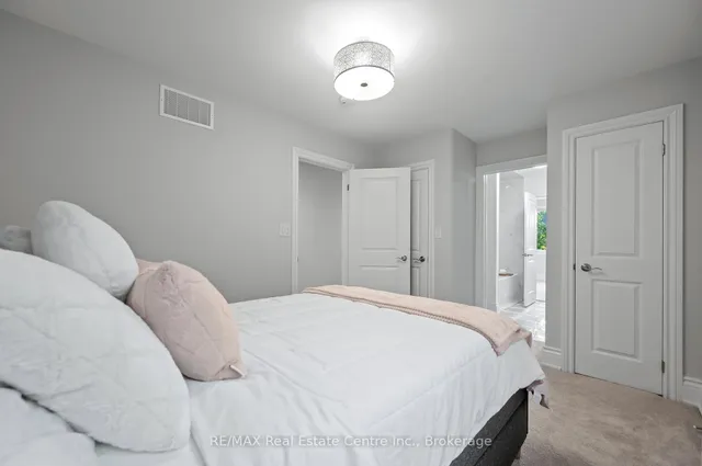 Additional image 29 of 47 Valentine Dr