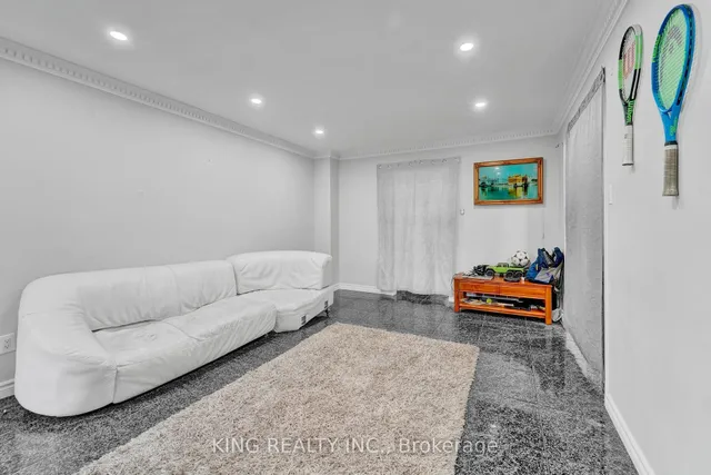 房产图片 7 - 24 Vogue Cres