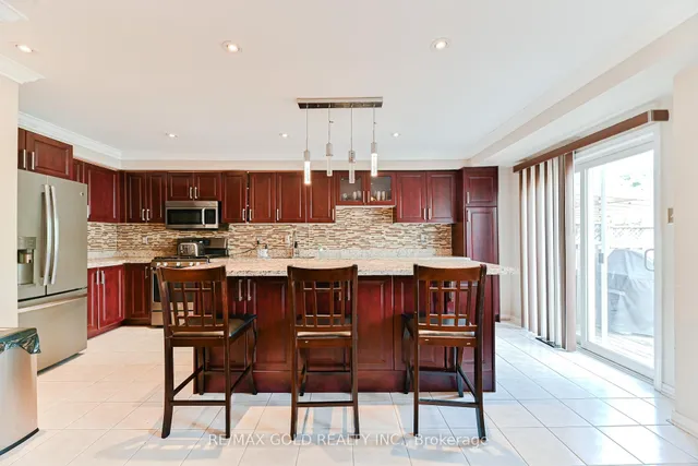 Additional image 11 of 48 Nostalgia Crt