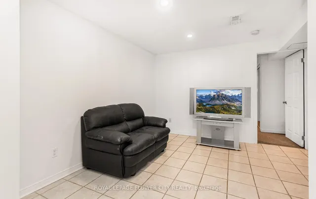 Additional image 40 of 5908 Stonebriar Cres