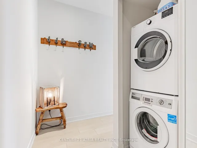 Additional image 19 of 88 Harbour St Unit 1704
