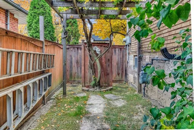 Additional image 34 of 1 Ridge Point Cres