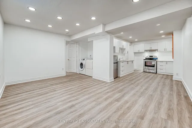 Additional image 32 of 5785 Sidmouth St