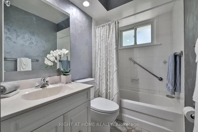 Additional image 22 of 25 Devonshire Dr