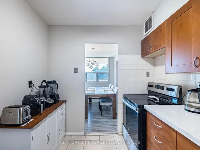 房产图片 17 - 多伦多西大道551号西区商场310单元