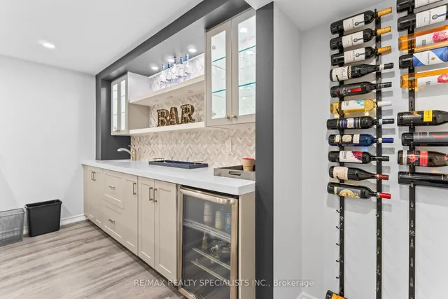 Additional image 42 of 21 Lauderhill Rd