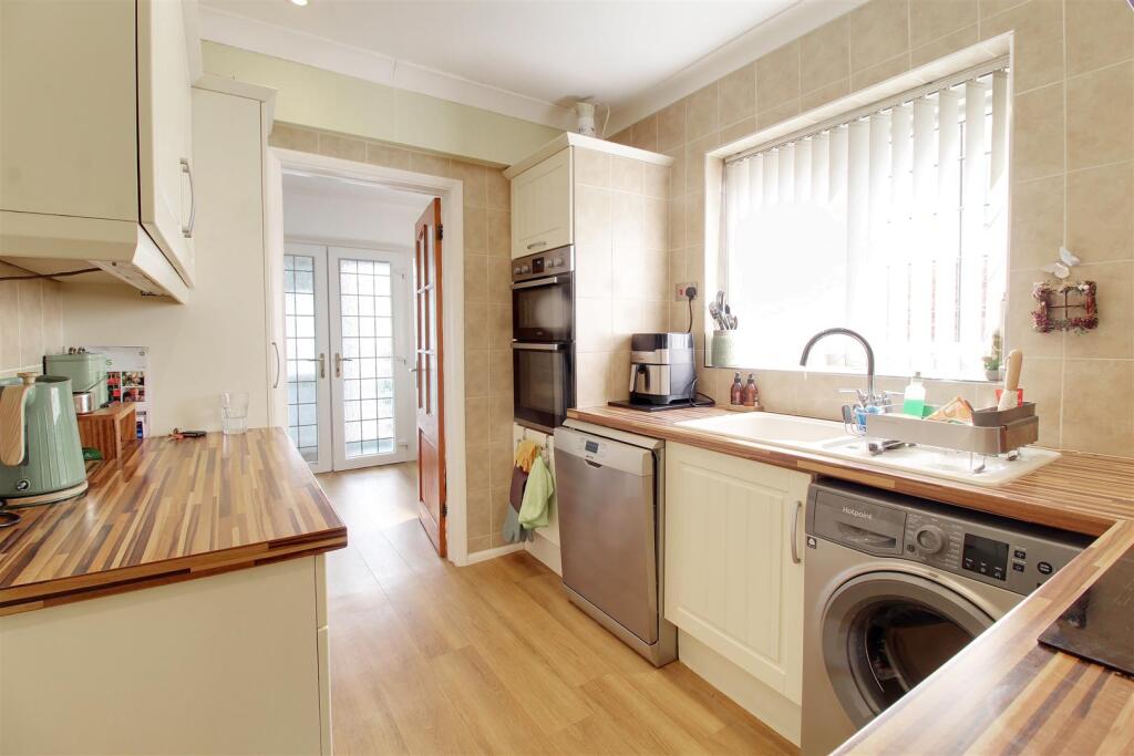 Additional image 11 of Oaklands Avenue, Brookmans Park