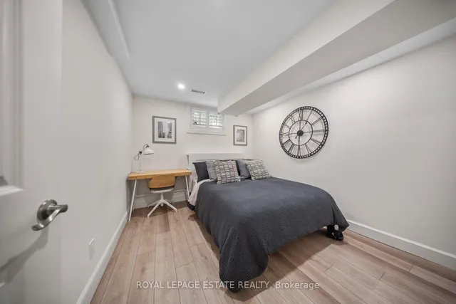 Additional image 33 of 6 Woodfield Rd