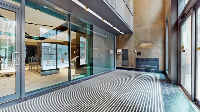 Additional image 8 of 327 King St Unit 1005