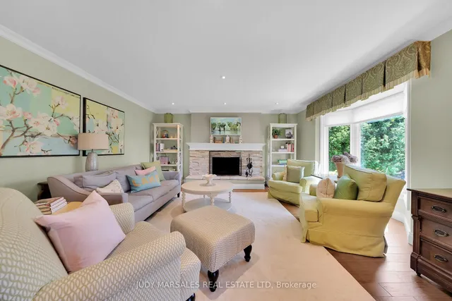 房产图片 26 - 12 Vance Cres