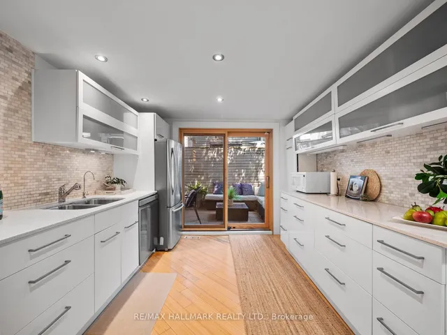 Additional image 9 of 69 De Grassi St