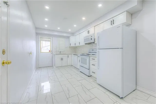 Additional image 10 of 12 Whitedeer Rd Unit 2