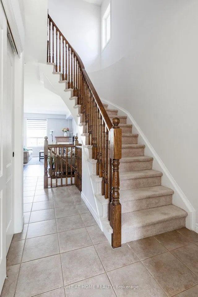 Additional image 8 of 56 Marina Point Cres